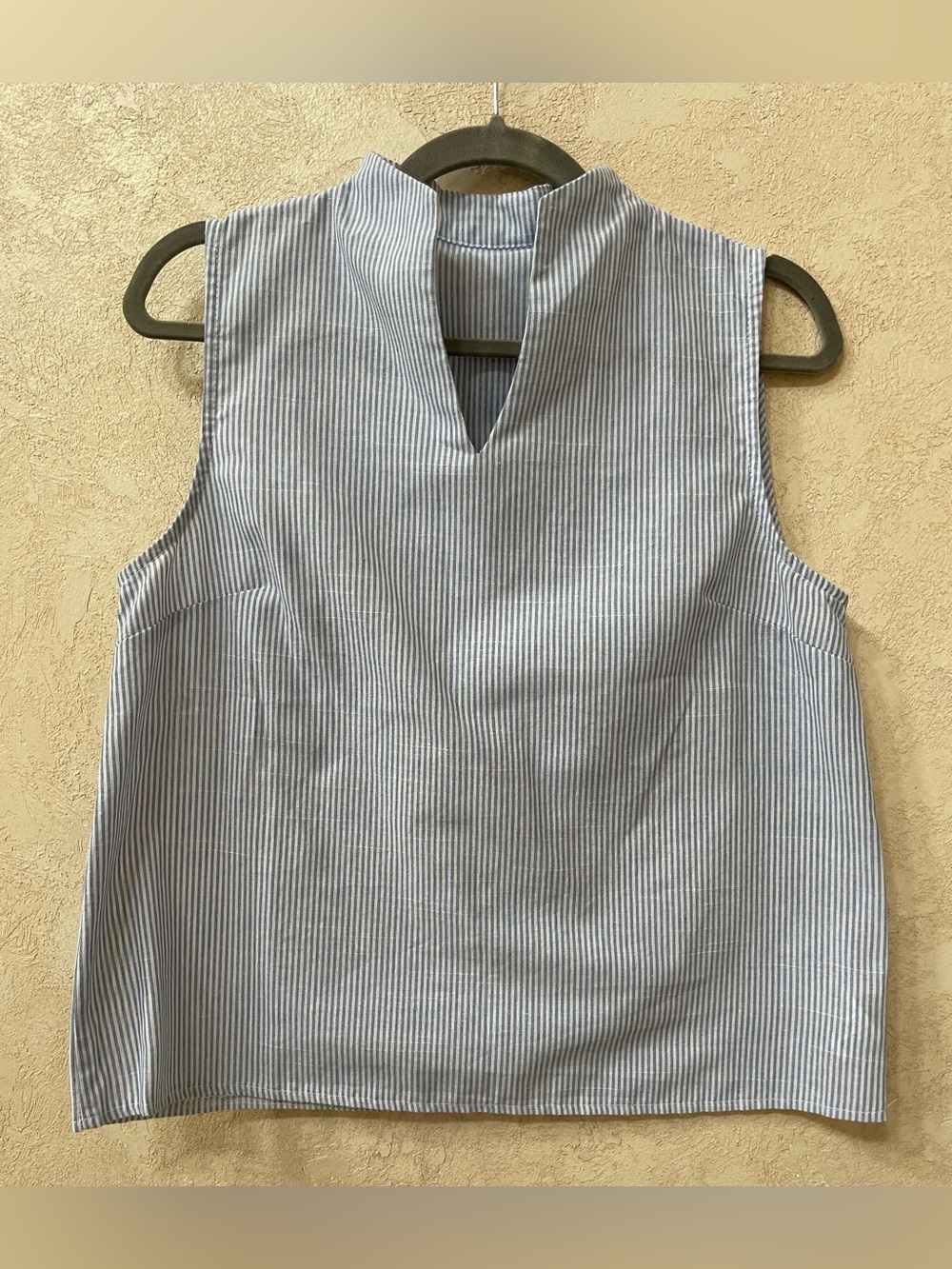 SHEIN Blue & White Vertical Stripe Sleeveless Split V-Neck Blouse, Size 6